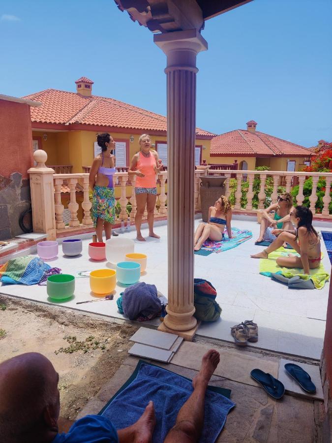 Duque Nest Hostel Costa Adeje  ภายนอก รูปภาพ