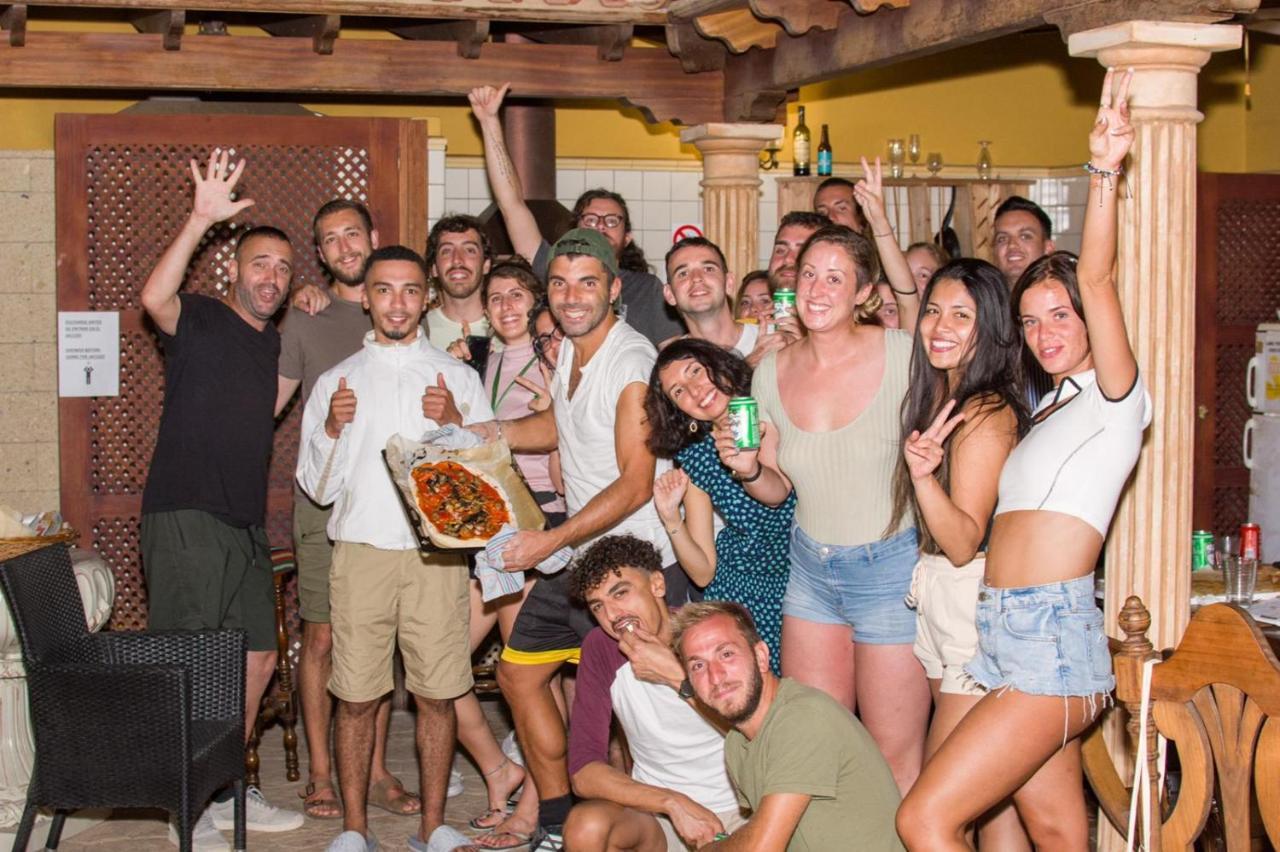 Duque Nest Hostel Costa Adeje  ภายนอก รูปภาพ