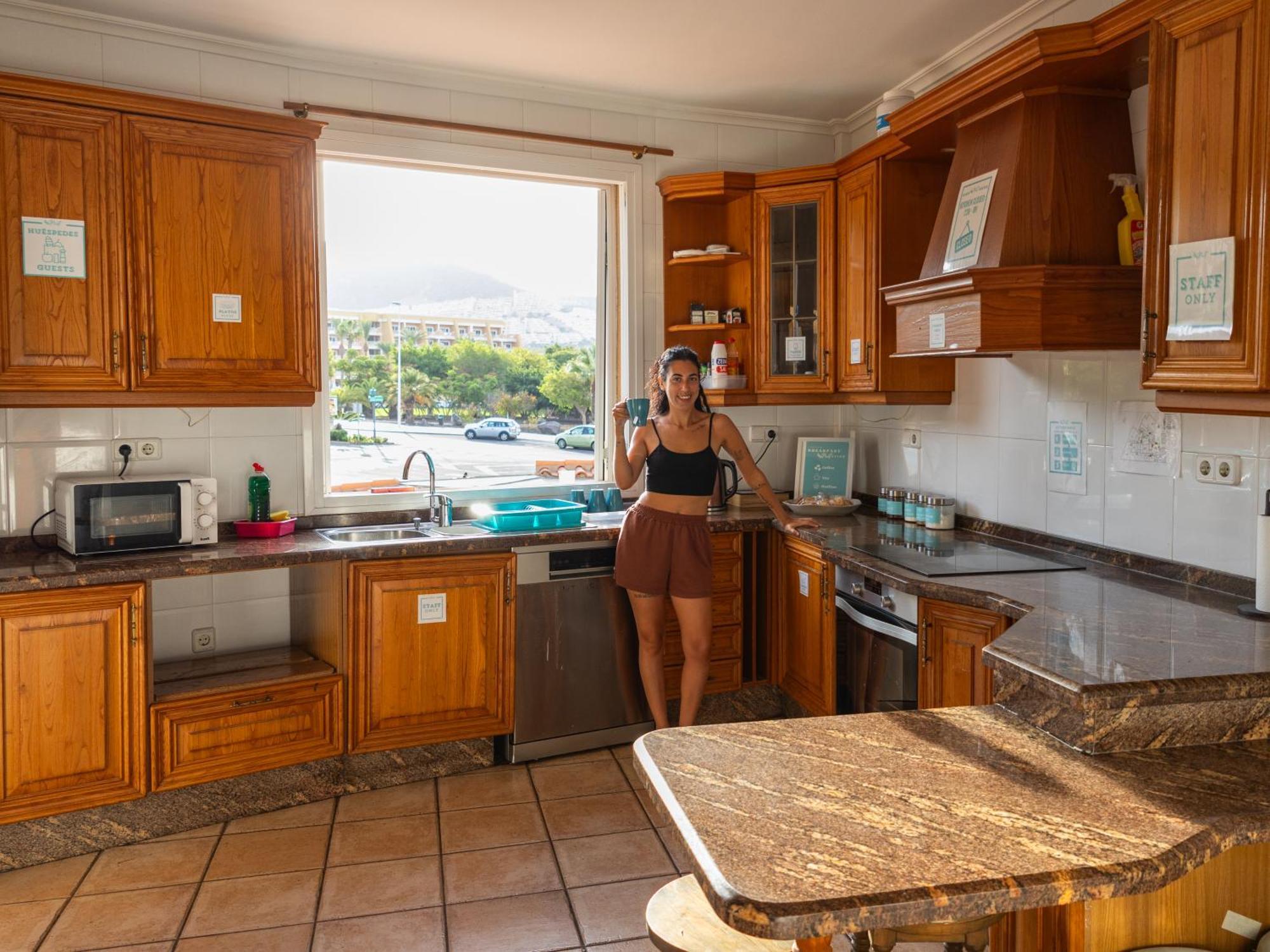 Duque Nest Hostel Costa Adeje  ภายนอก รูปภาพ