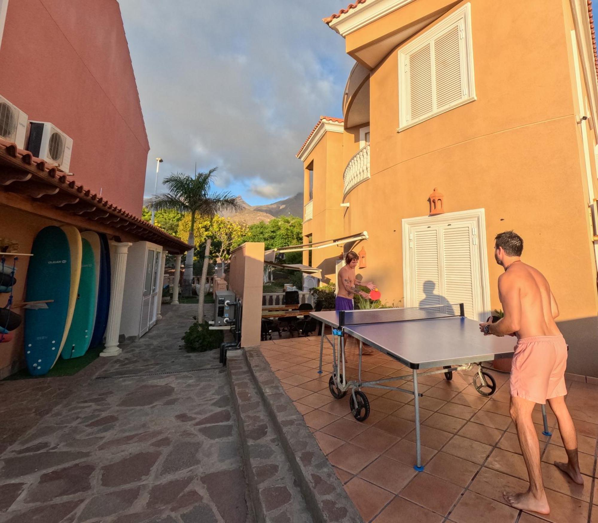 Duque Nest Hostel Costa Adeje  ภายนอก รูปภาพ