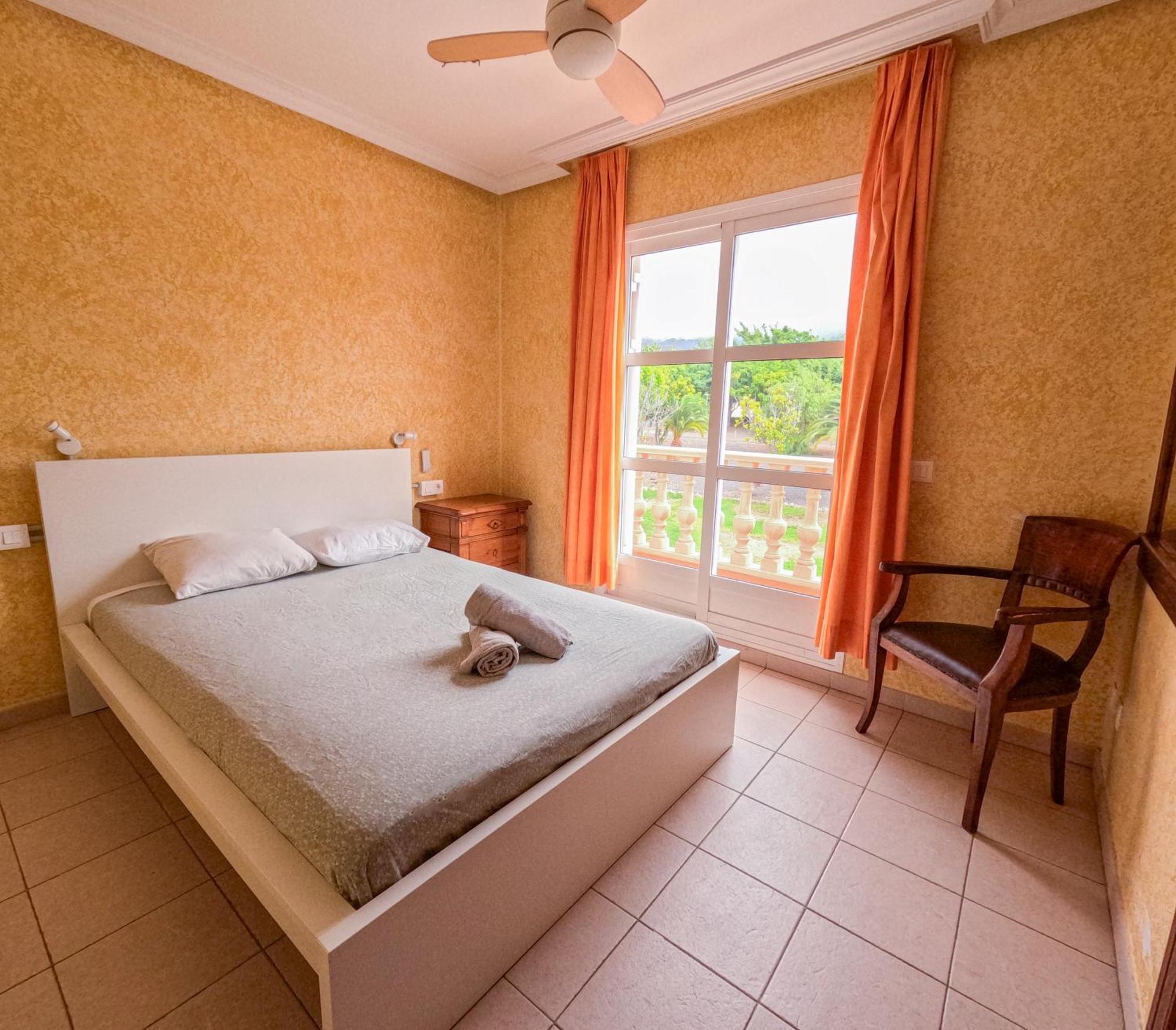 Duque Nest Hostel Costa Adeje  ภายนอก รูปภาพ