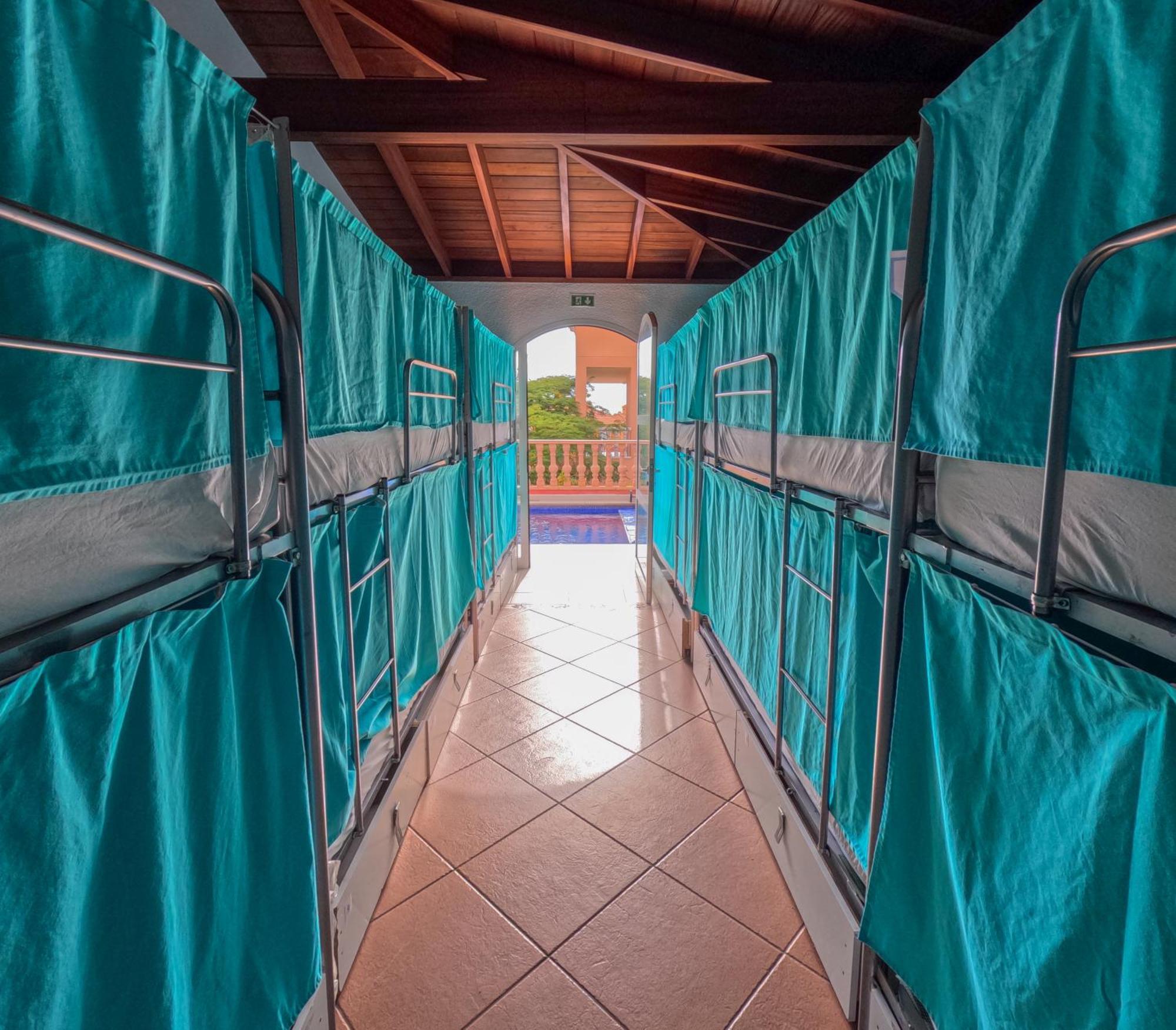 Duque Nest Hostel Costa Adeje  ภายนอก รูปภาพ