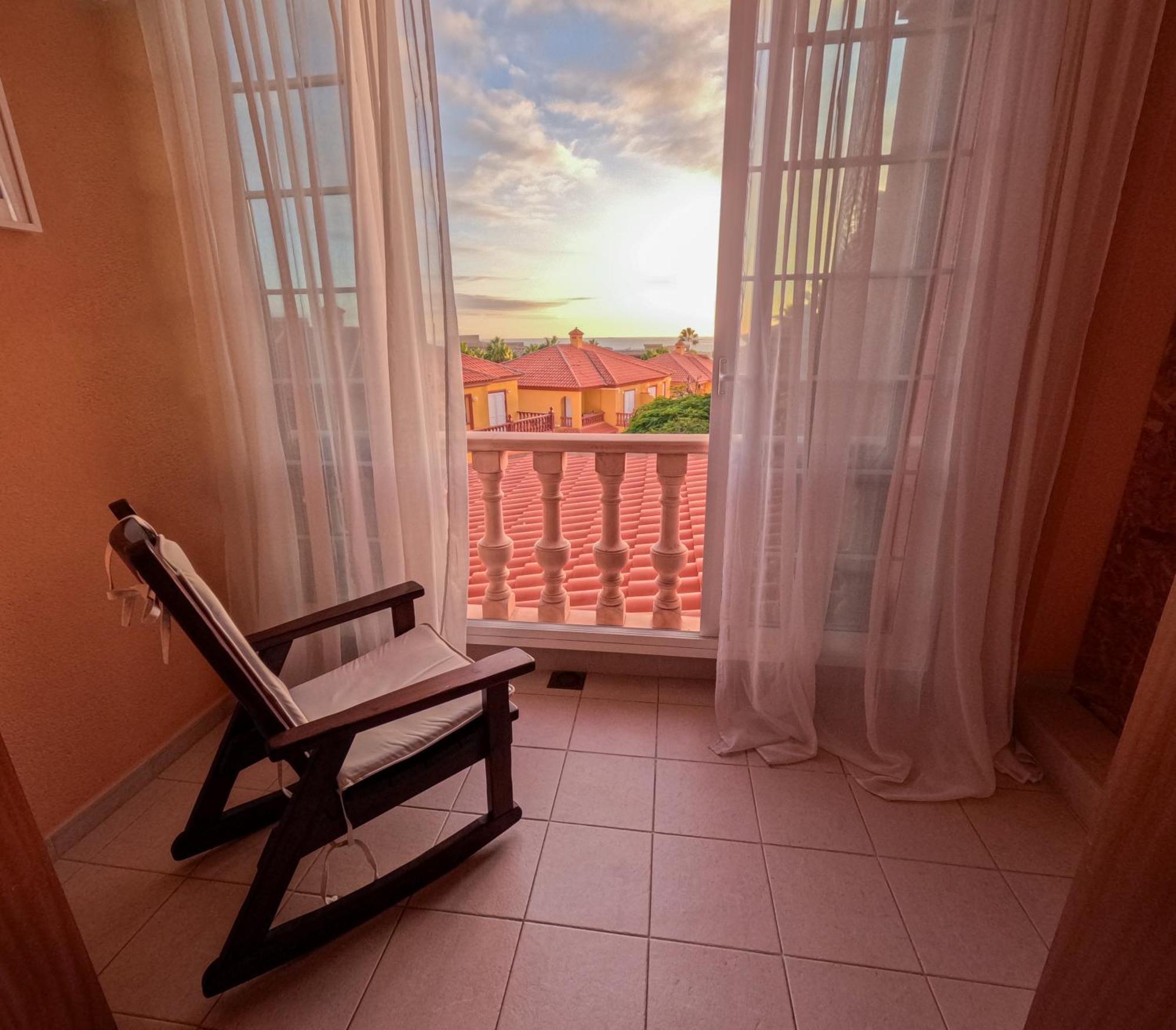 Duque Nest Hostel Costa Adeje  ภายนอก รูปภาพ